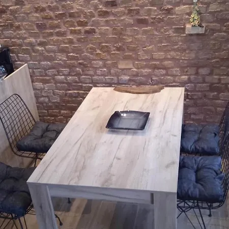 Hari's Nest Corfu Feriehus Marathias