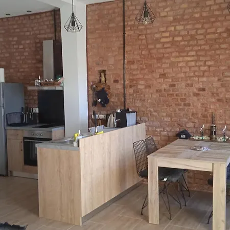 Hari's Nest Corfu Case de vacanță *