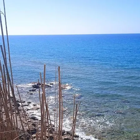 Hari's Nest Corfu Feriehus *